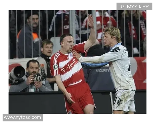 慕尼黑1860主席回应被拜仁球迷侮辱母亲事件表示不会上诉但感到愤怒 慕尼黑1860主席回应被拜仁球迷侮辱母亲事件表示不会上诉但感到愤怒